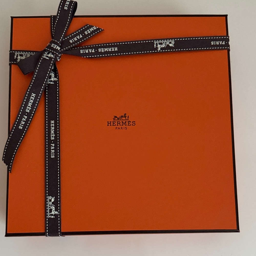 Hermès Signature Orange Box